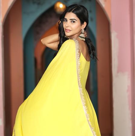 Actress &amp; Model Nivedita Chandel (12)